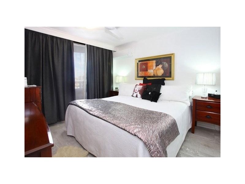 21/2940 Gold Coast Highway, Surfers Paradise QLD 4217