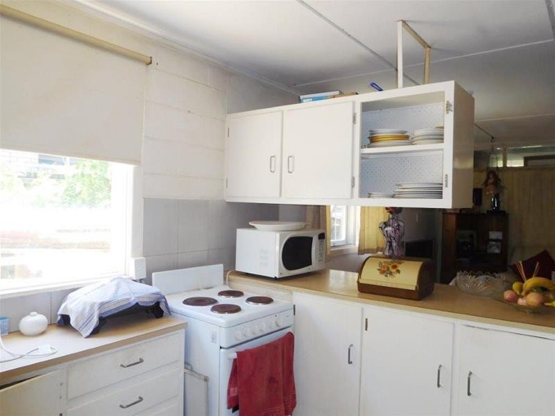 40 Sunrise Boulevard, Surfers Paradise QLD 4217