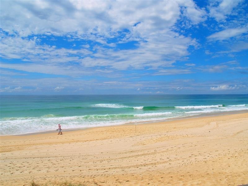 40 Sunrise Boulevard, Surfers Paradise QLD 4217