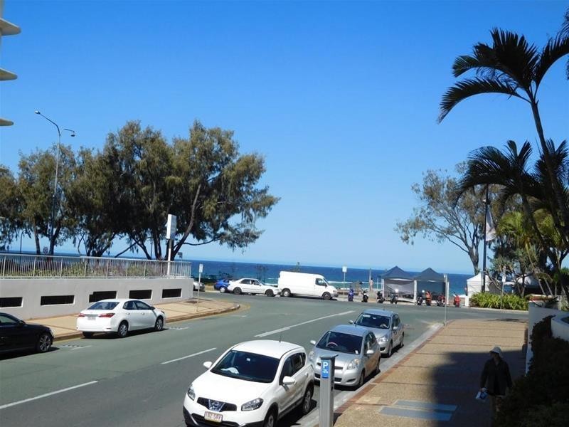 40 Sunrise Boulevard, Surfers Paradise QLD 4217