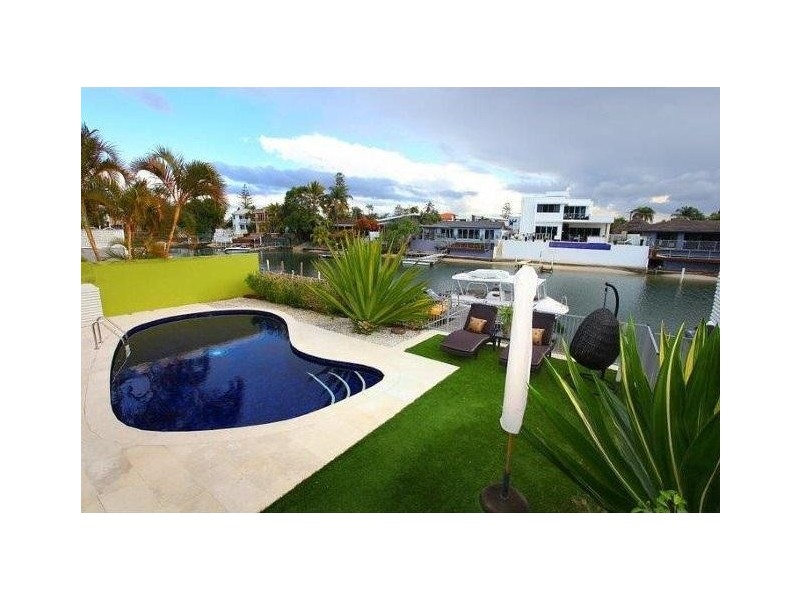 50 The Promenade, Isle Of Capri QLD 4217