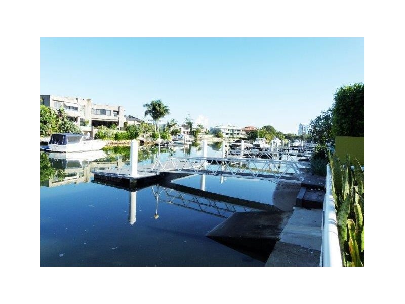 50 The Promenade, Isle Of Capri QLD 4217