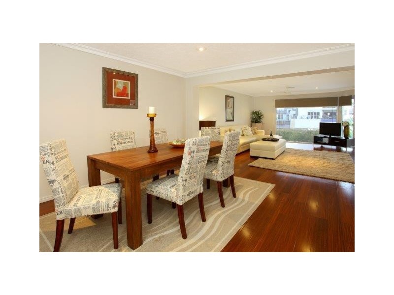 50 The Promenade, Isle Of Capri QLD 4217