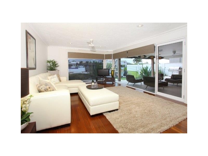 50 The Promenade, Isle Of Capri QLD 4217