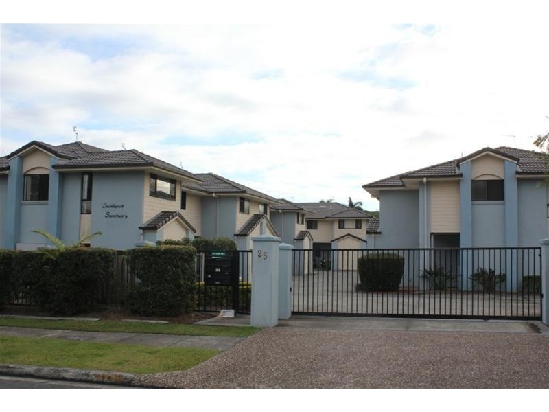 25 Blake Street, Southport QLD 4215