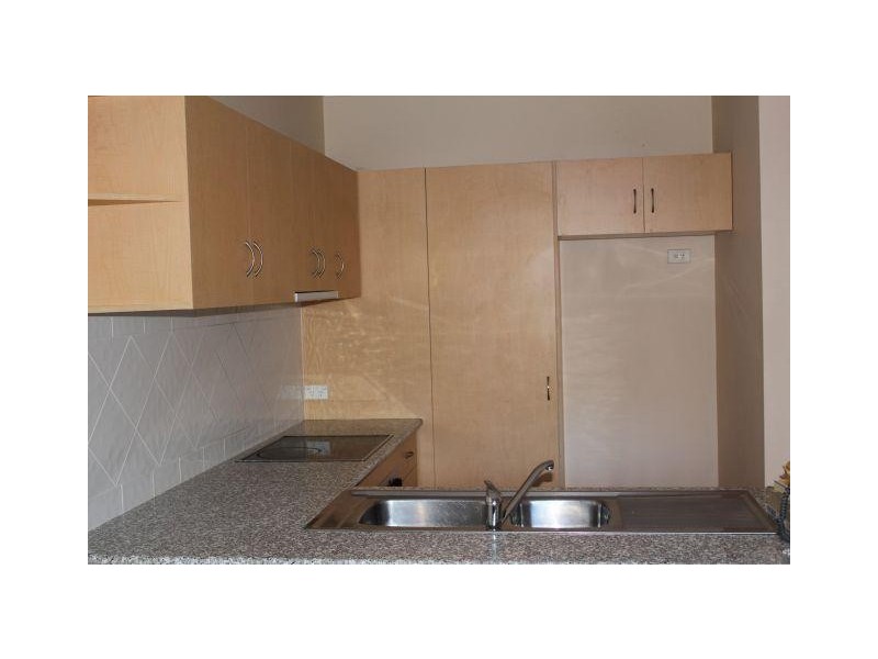 25 Blake Street, Southport QLD 4215