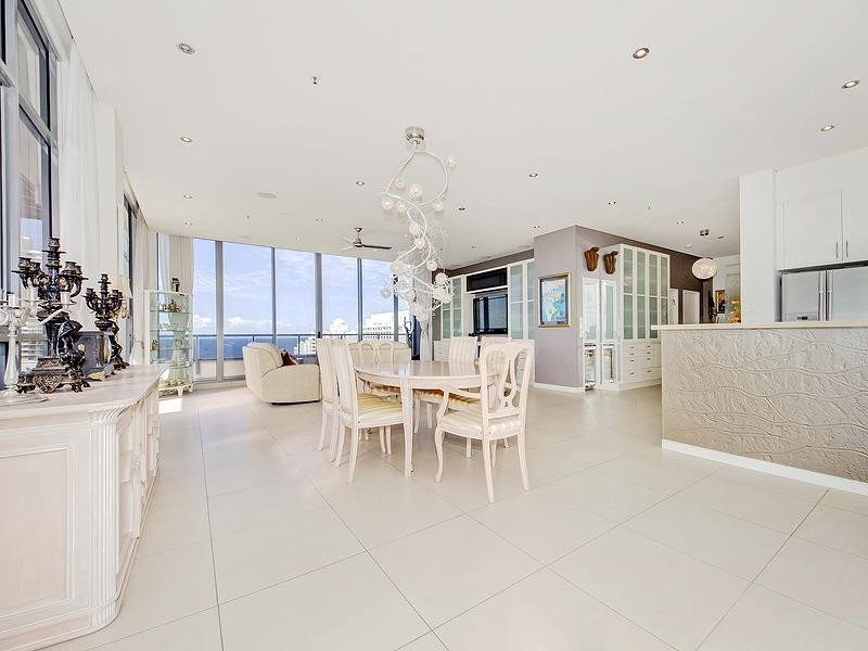 2301/18 Cypress Avenue “Solaire”, Budds Beach, Surfers Paradise QLD 4217