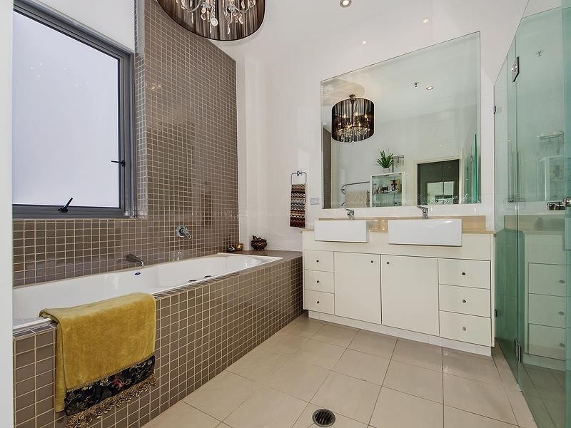 2301/18 Cypress Avenue “Solaire”, Budds Beach, Surfers Paradise QLD 4217