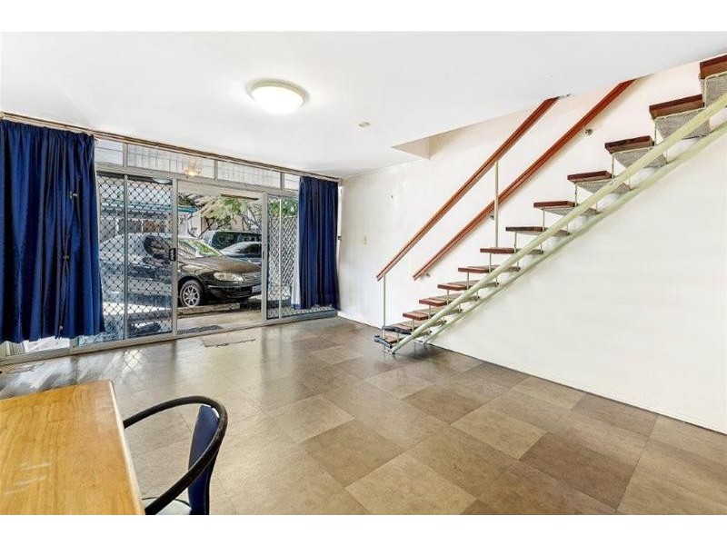 17 Watson Esplanade, Surfers Paradise QLD 4217