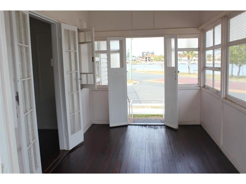 61 Palm Avenue, Surfers Paradise QLD 4217