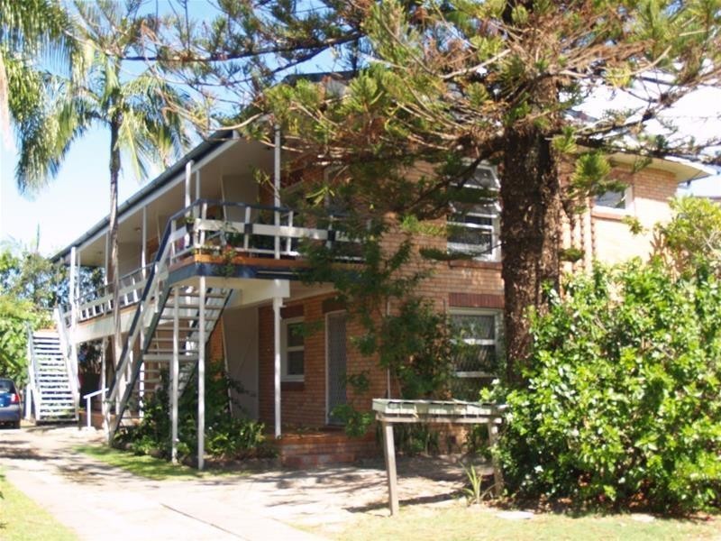 29 Leonard Avenue, Surfers Paradise QLD 4217