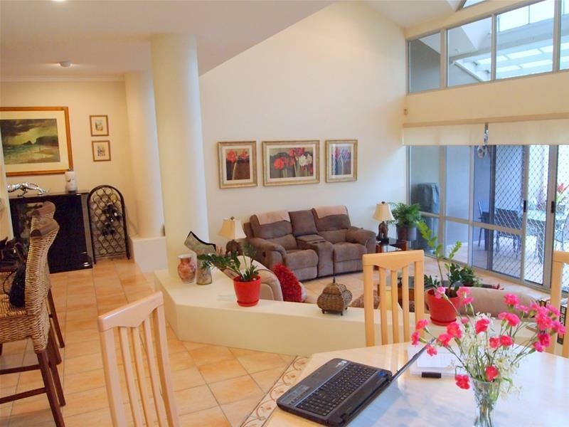 125 Santa Cruz Boulevard, Clear Island Waters QLD 4226