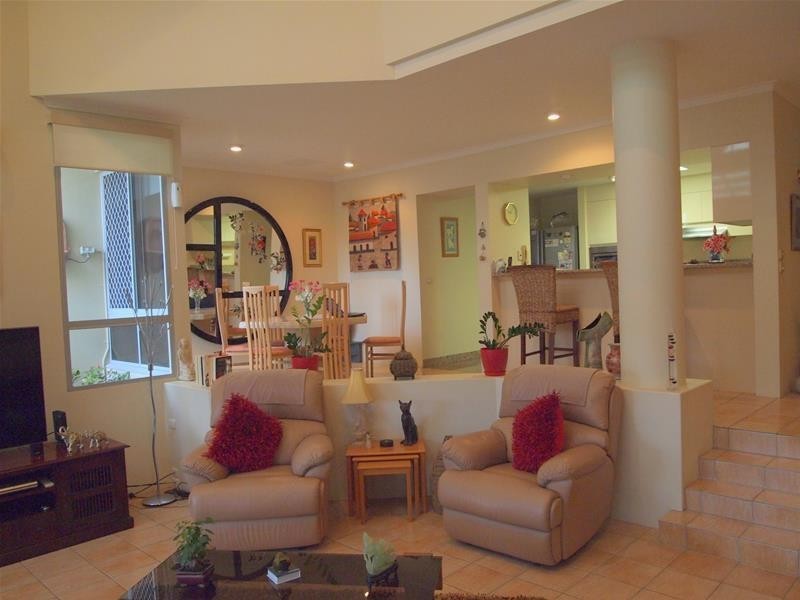 125 Santa Cruz Boulevard, Clear Island Waters QLD 4226