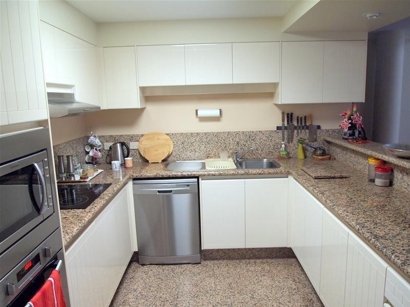 125 Santa Cruz Boulevard, Clear Island Waters QLD 4226