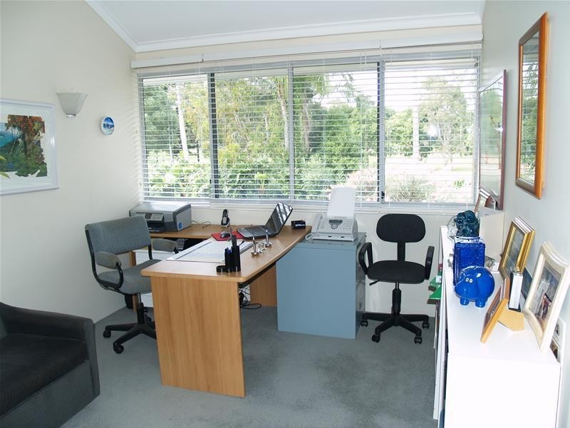 125 Santa Cruz Boulevard, Clear Island Waters QLD 4226