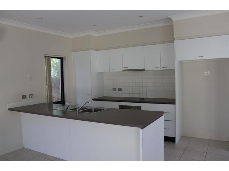 3 Mahogany Place, Ashmore QLD 4214