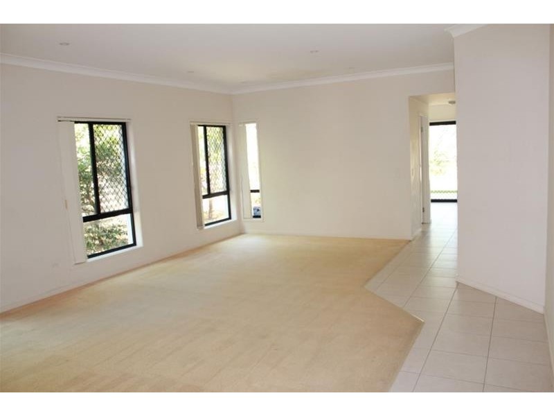 3 Mahogany Place, Ashmore QLD 4214