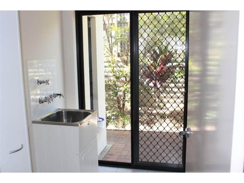 3 Mahogany Place, Ashmore QLD 4214