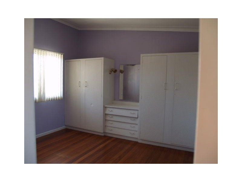 14 Leonard Avenue, Surfers Paradise QLD 4217