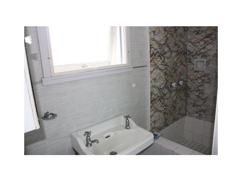 14 Leonard Avenue, Surfers Paradise QLD 4217