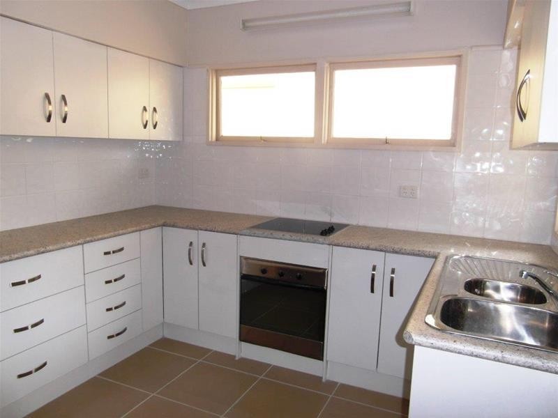 21 Pine Avenue, Surfers Paradise QLD 4217