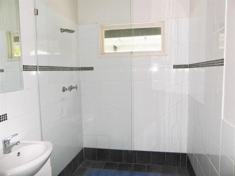 21 Pine Avenue, Surfers Paradise QLD 4217