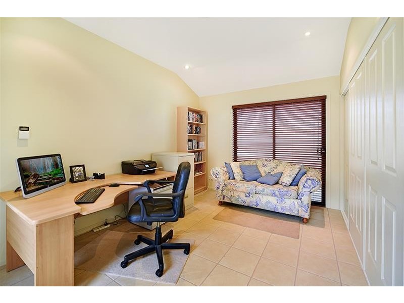 11 Mentone Avenue, Bundall QLD 4217