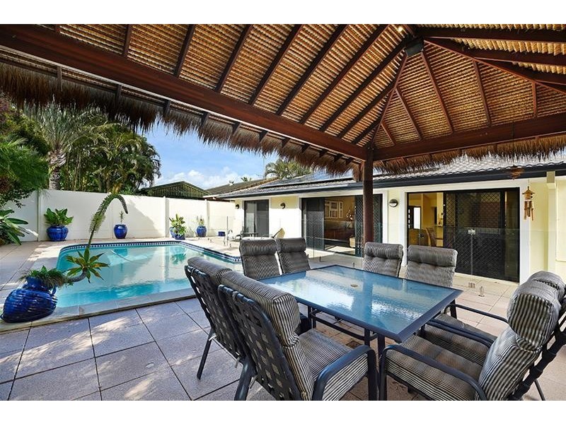 11 Mentone Avenue, Bundall QLD 4217