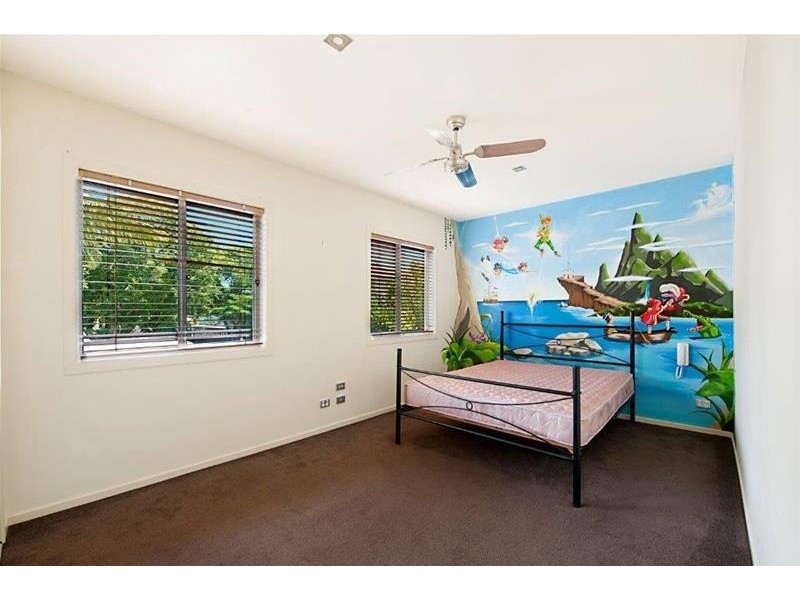 1/6 Anembo Street, Chevron Island QLD 4217