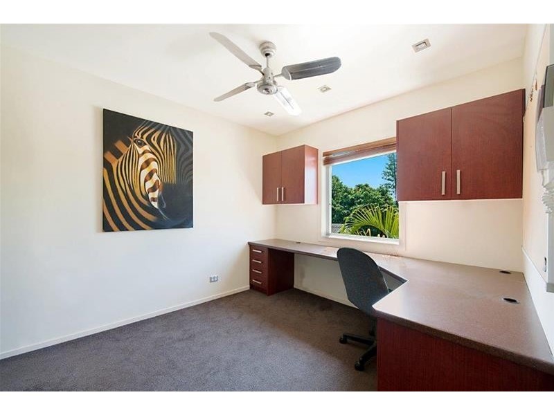 1/6 Anembo Street, Chevron Island QLD 4217