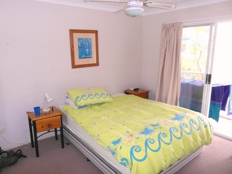 17 Purli Street, Chevron Island QLD 4217