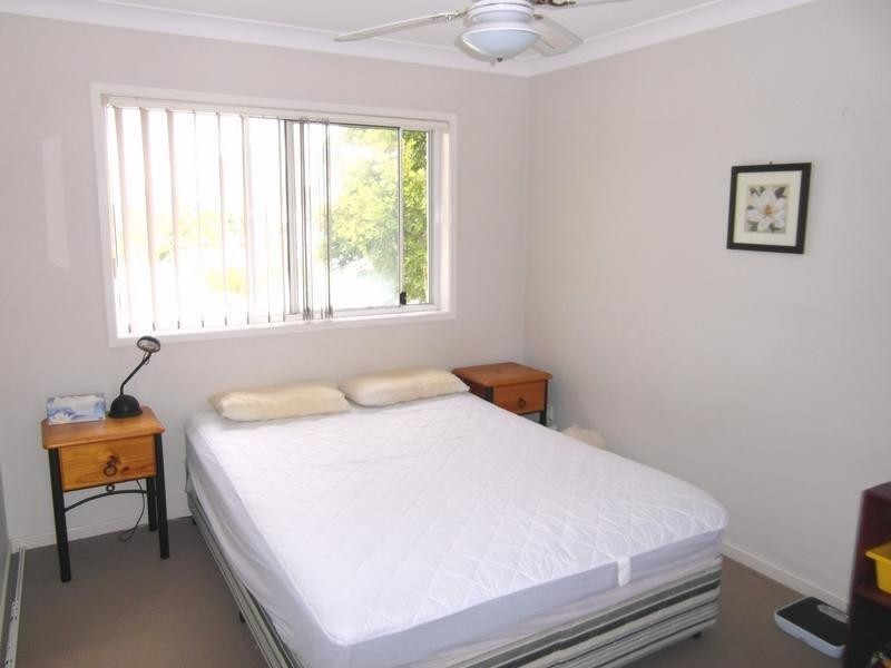 17 Purli Street, Chevron Island QLD 4217