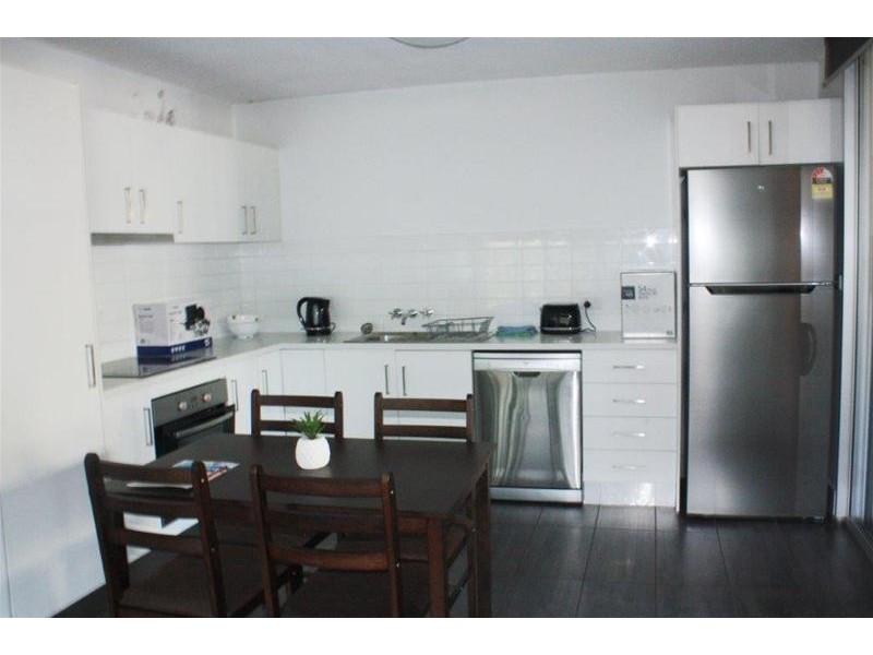 1/20 Leonard Avenue, Surfers Paradise QLD 4217