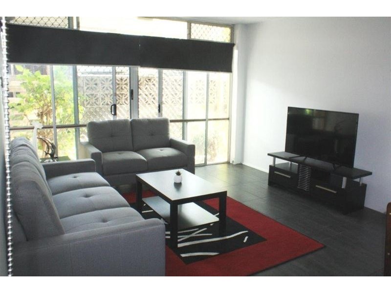 1/20 Leonard Avenue, Surfers Paradise QLD 4217