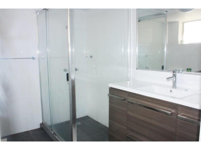 1/20 Leonard Avenue, Surfers Paradise QLD 4217