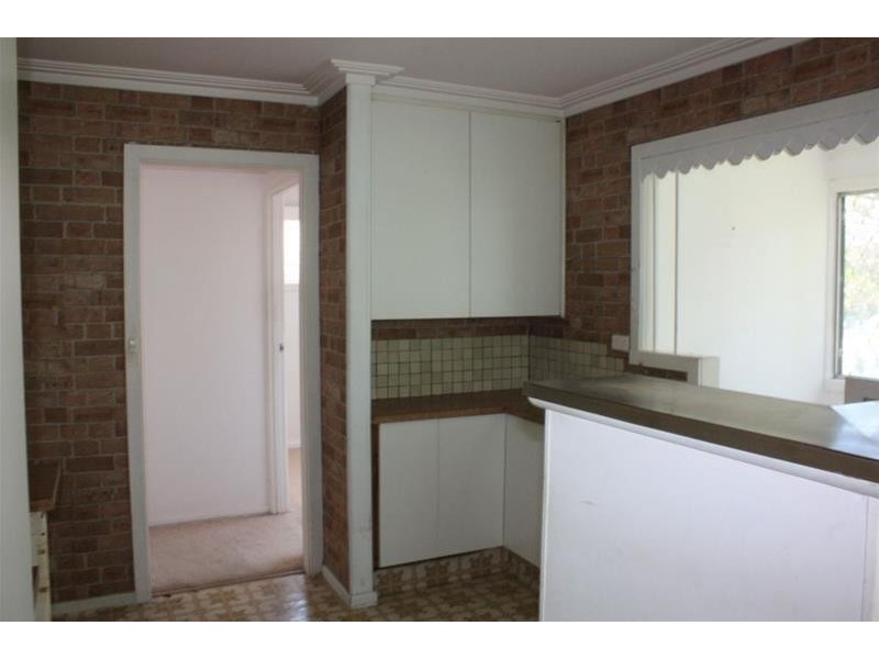 35 Tarcoola Crescent, Chevron Island QLD 4217