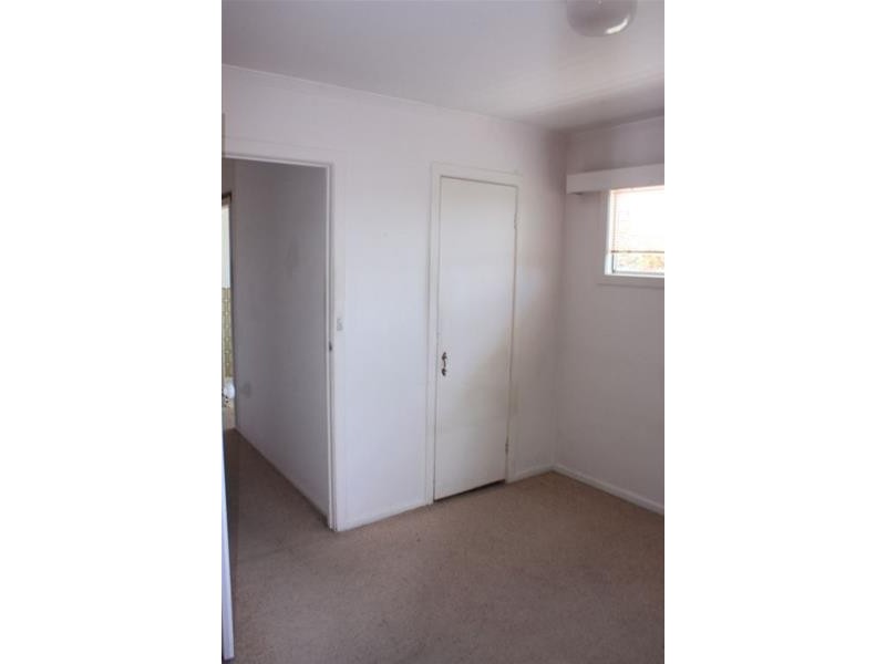 35 Tarcoola Crescent, Chevron Island QLD 4217