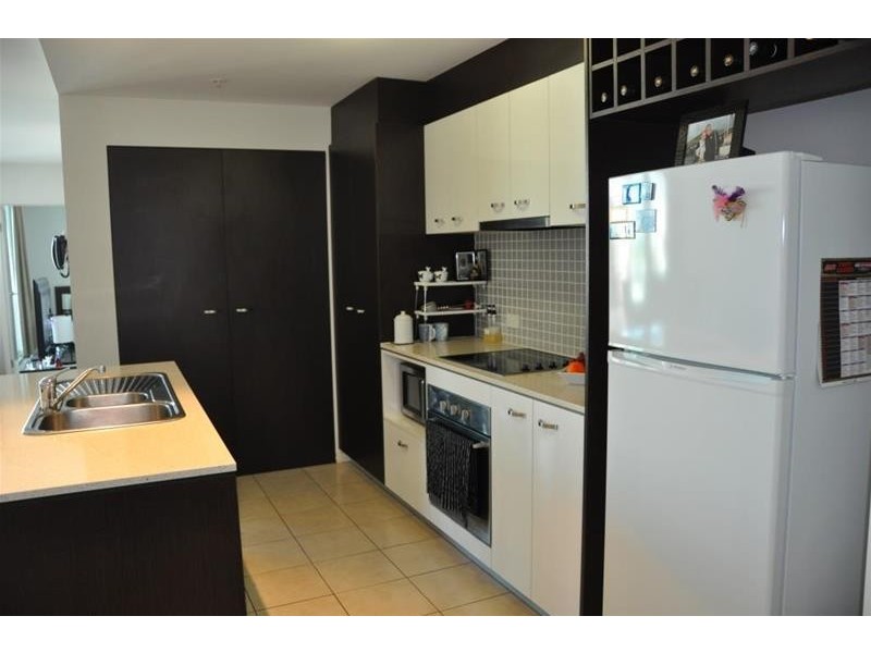 “Wings” 18  Fern Street, Surfers Paradise QLD 4217