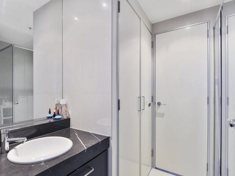 2805/4 Wahroonga Place, Surfers Paradise QLD 4217