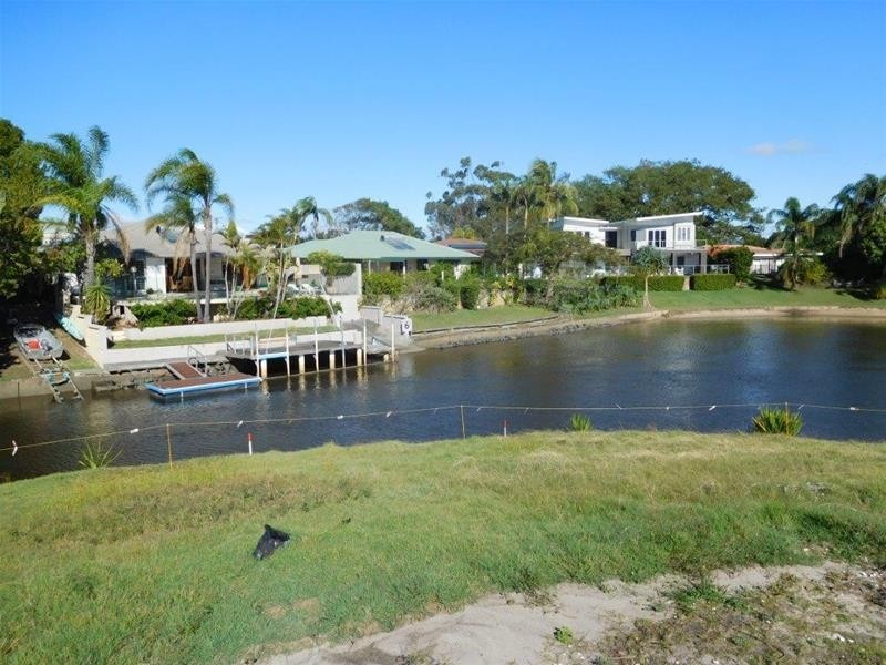 64  Rapallo Avenue, Isle Of Capri QLD 4217