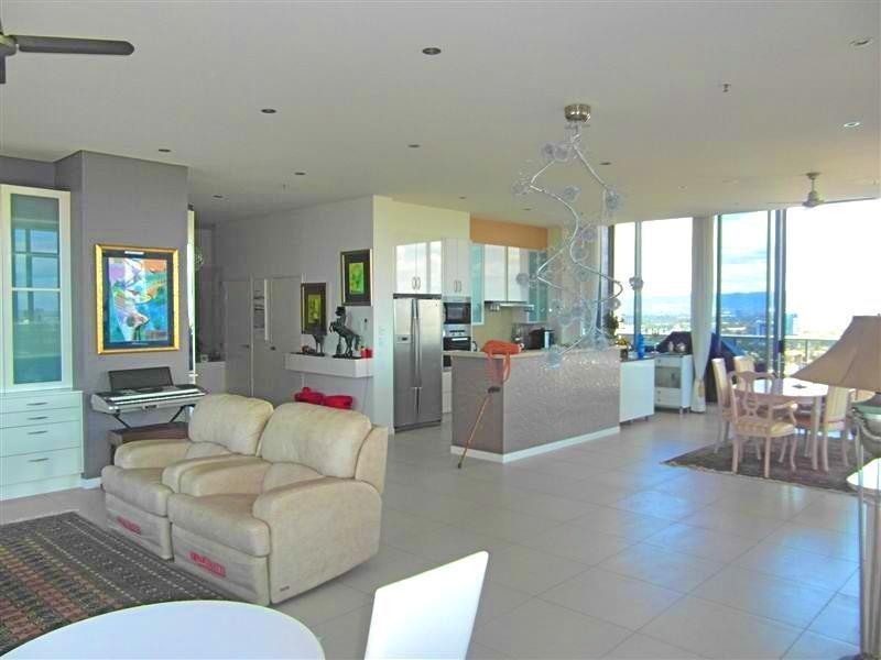 18 Cypress Avenue ‘Solaire Apartments’ , Budds Beach, Surfers Paradise QLD 4217