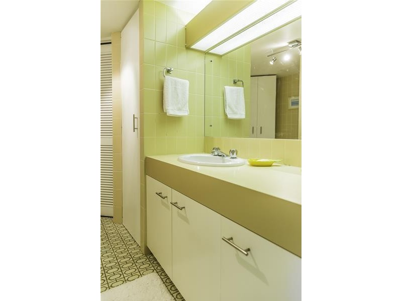 301/21 Peninsular Drive, Surfers Paradise QLD 4217