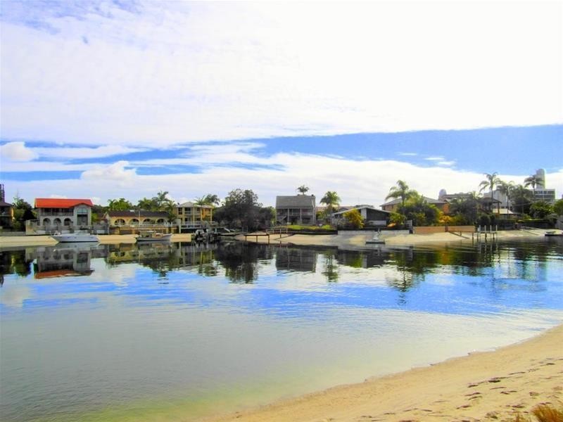 45 Sunrise Boulevard, Surfers Paradise QLD 4217