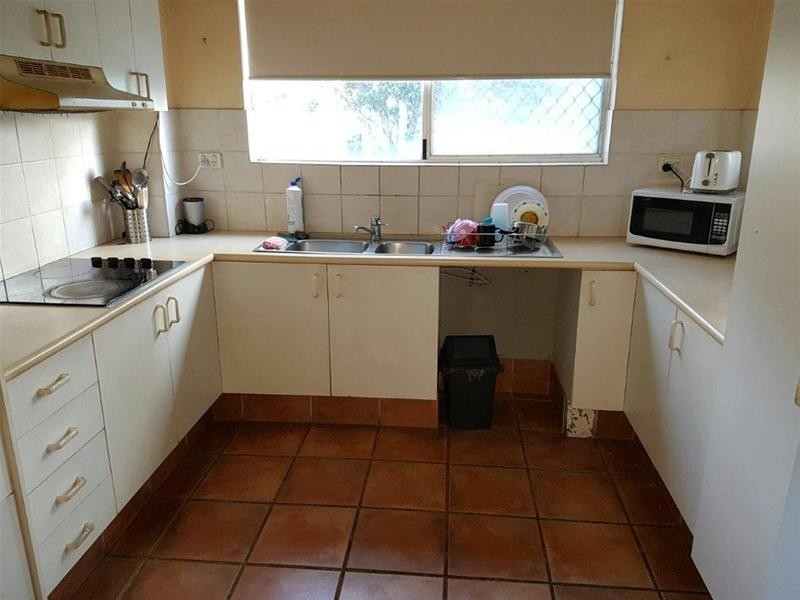 4/4 Fern Street, Surfers Paradise QLD 4217