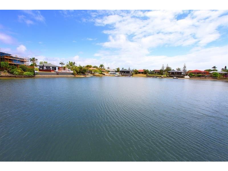 21 Boomerang Crescent, Isle of Sorrento, Sorrento QLD 4217