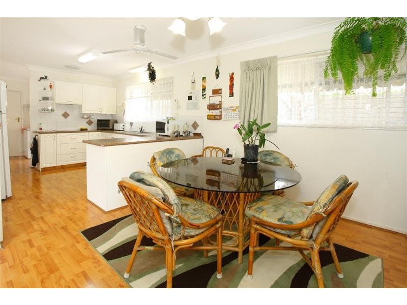 21 Boomerang Crescent, Isle of Sorrento, Sorrento QLD 4217