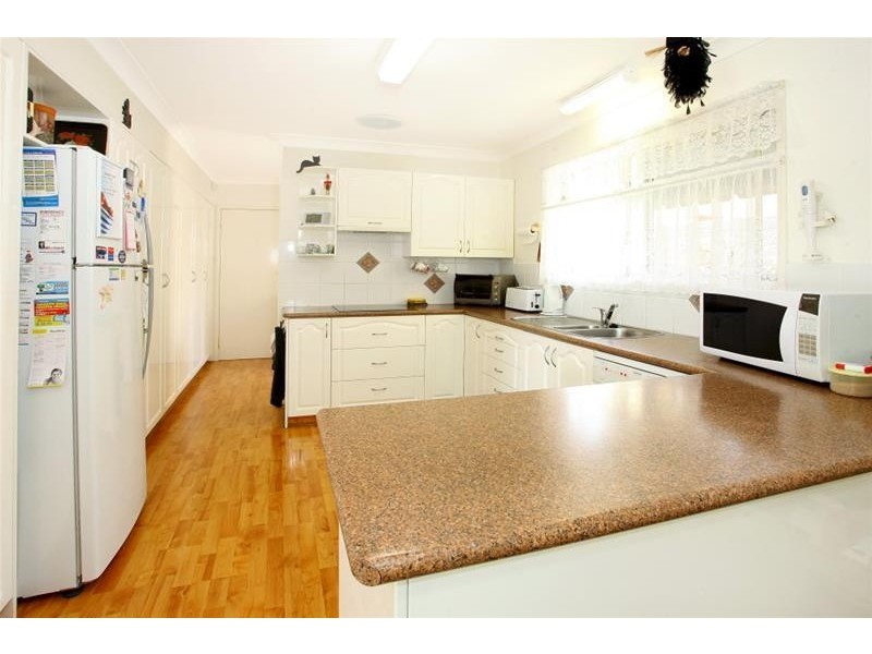 21 Boomerang Crescent, Isle of Sorrento, Sorrento QLD 4217