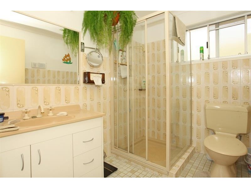 21 Boomerang Crescent, Isle of Sorrento, Sorrento QLD 4217