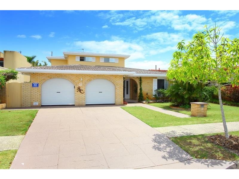 21 Boomerang Crescent, Isle of Sorrento, Sorrento QLD 4217