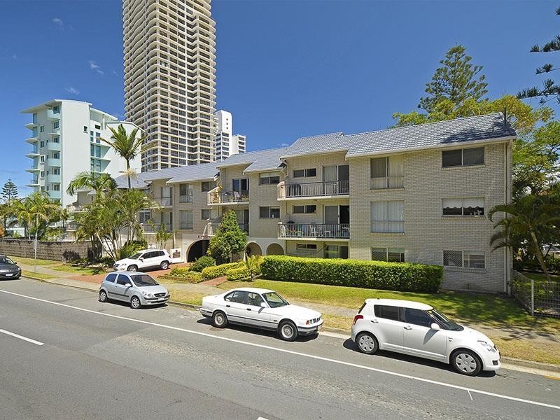 4 Fern Street “Halycon Place”, Surfers Paradise QLD 4217